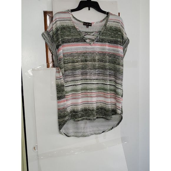 Almost Famous Women's Knit Top Plus Sized Cap Sleeve Spring Summer Activewear 2X - Picture 2 of 9